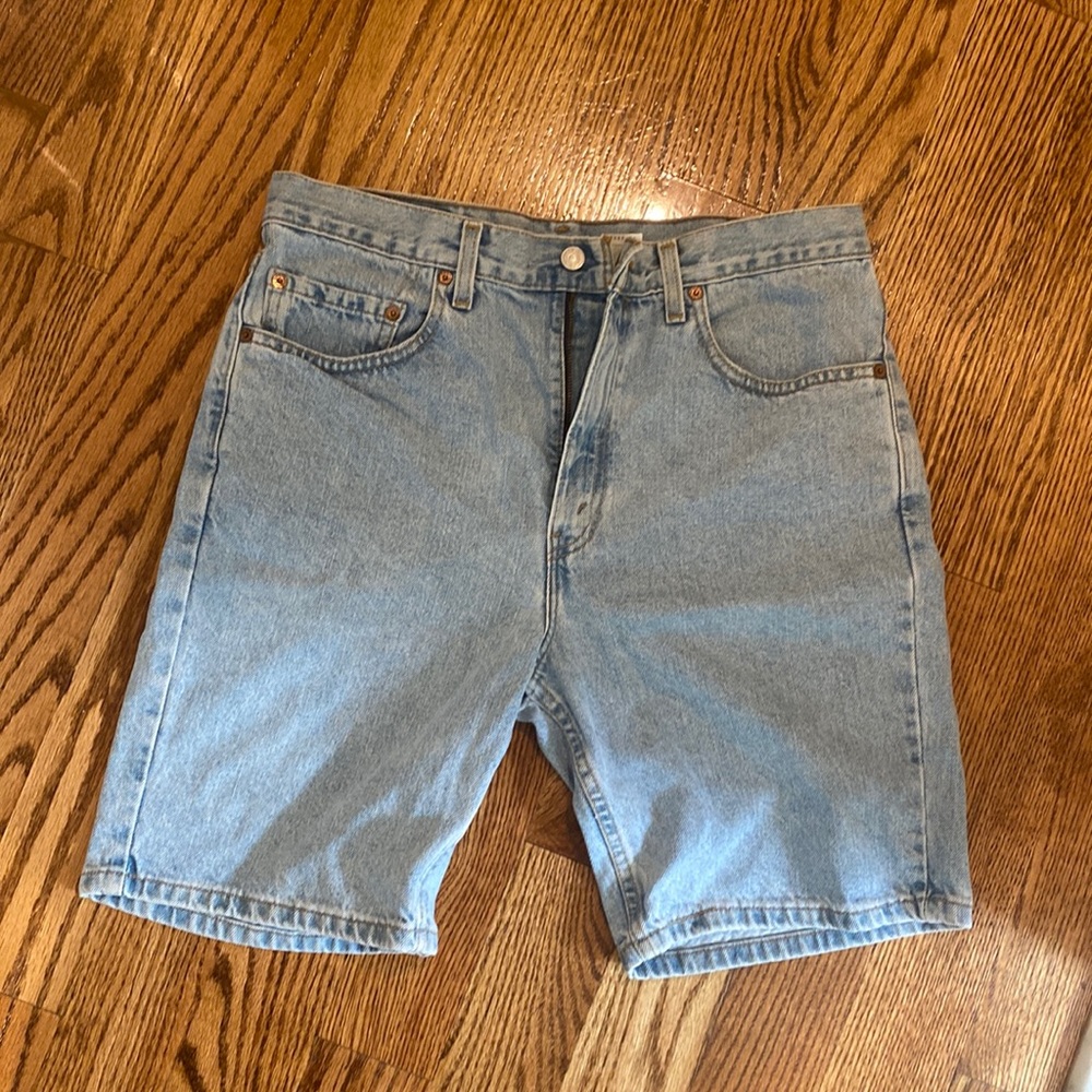 505 Regular Fit Vintage Levi Shorts size 34